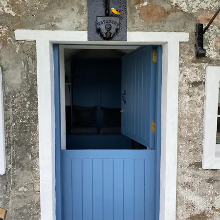 The Hen House Apartment *