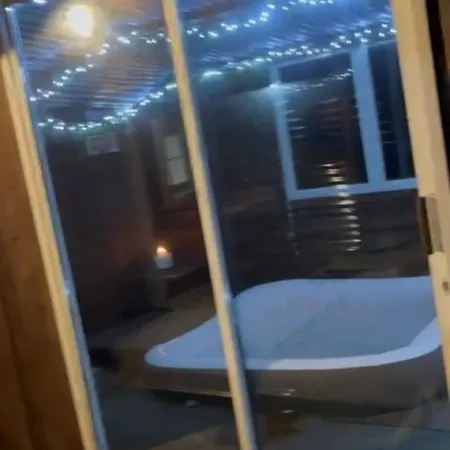 Apartment The Hen House Corcam