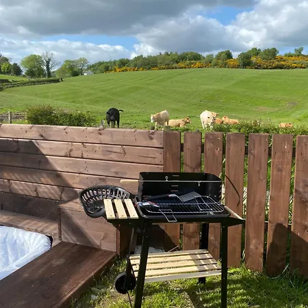 Apartment The Hen House Corcam